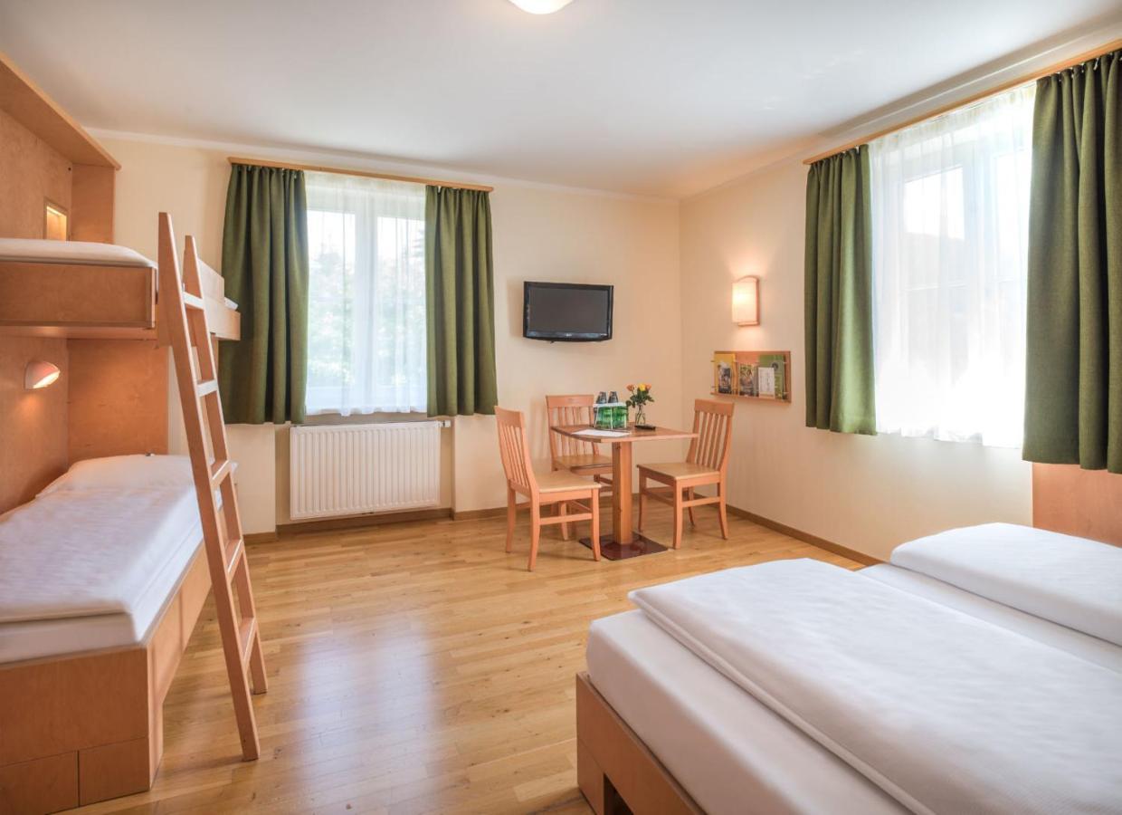 Jufa Hotel אלטאוסיי מראה חיצוני תמונה