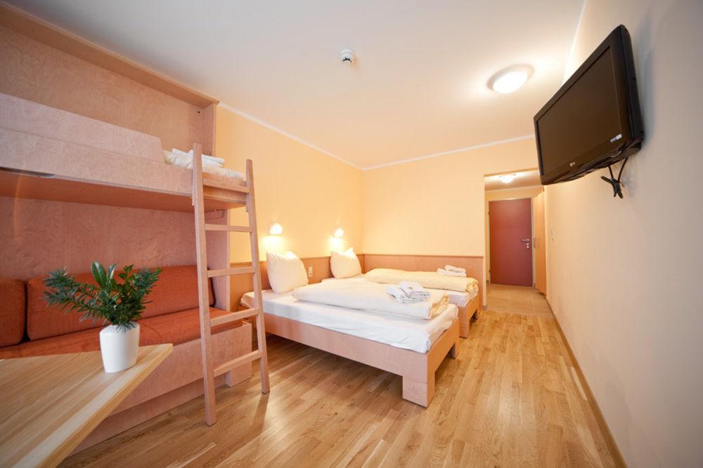 Jufa Hotel אלטאוסיי מראה חיצוני תמונה